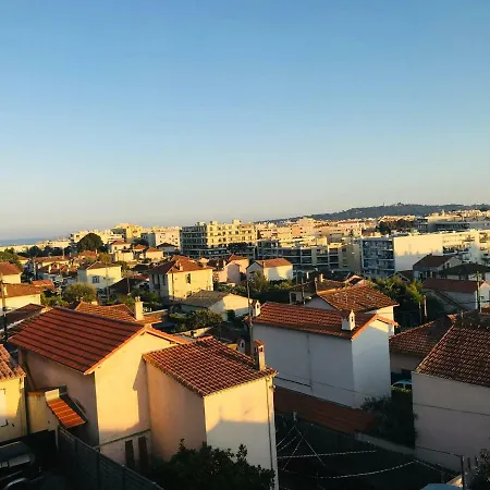 Newly Renovated With City And Sea View Διαμέρισμα